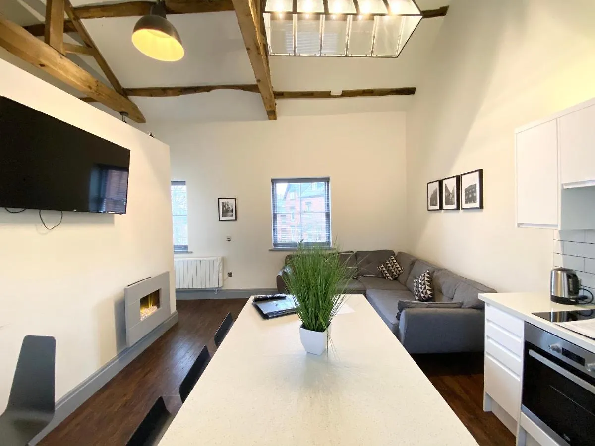 Loft At The Coach House Apartments Leeds   Leeds (West Yorkshire)