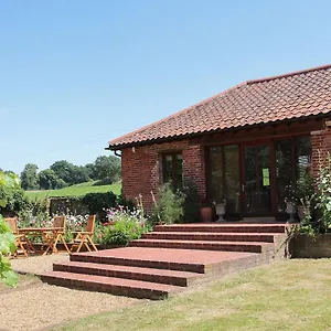 https://villa-elm-tree-barn.hotelsin-nottingham.com